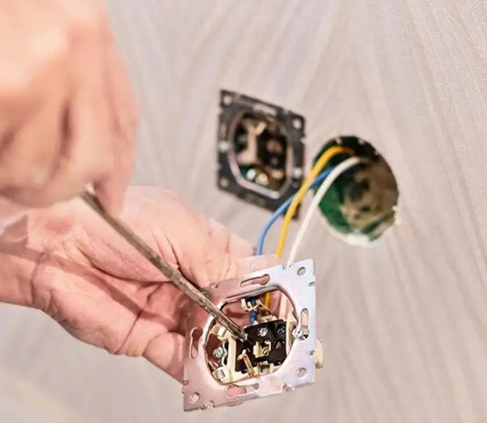 Riparazione elettriche 24 ore